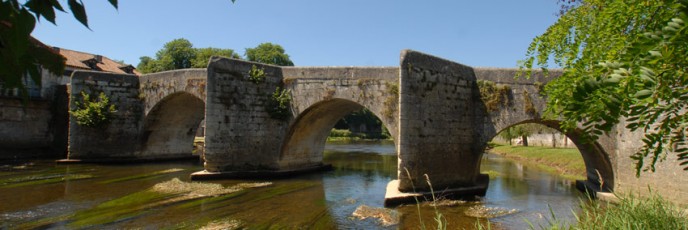 Val-de-Dronne---Pont-de-Bou