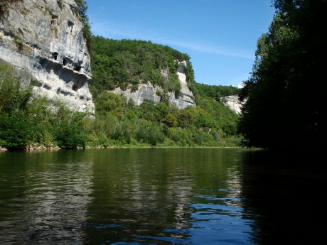 La vézère en amont des Eyzies